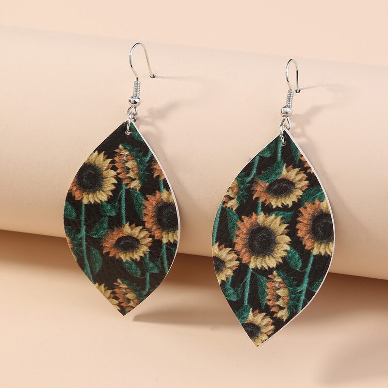 

Flower Pattern PU Drop Earrings, Multicolor