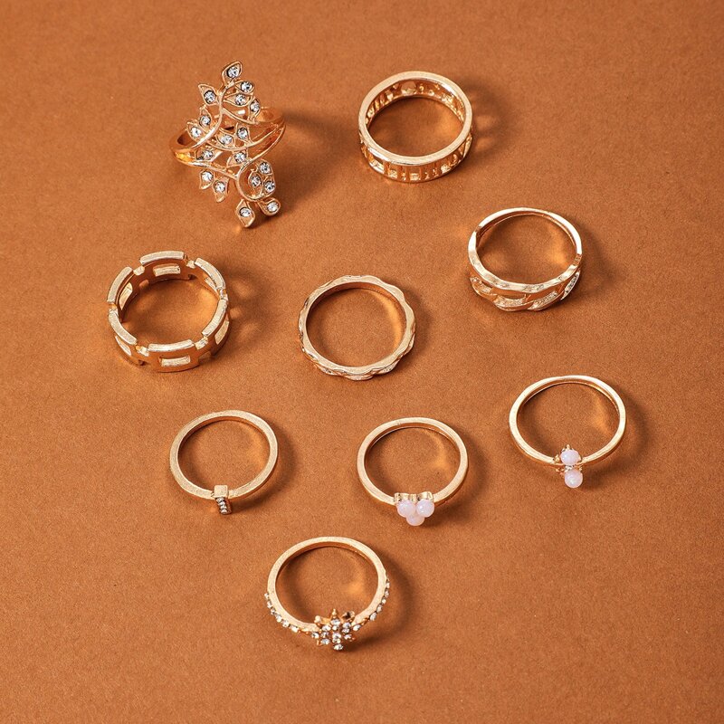 

Hollow Out Rhinestone Ring, Gold