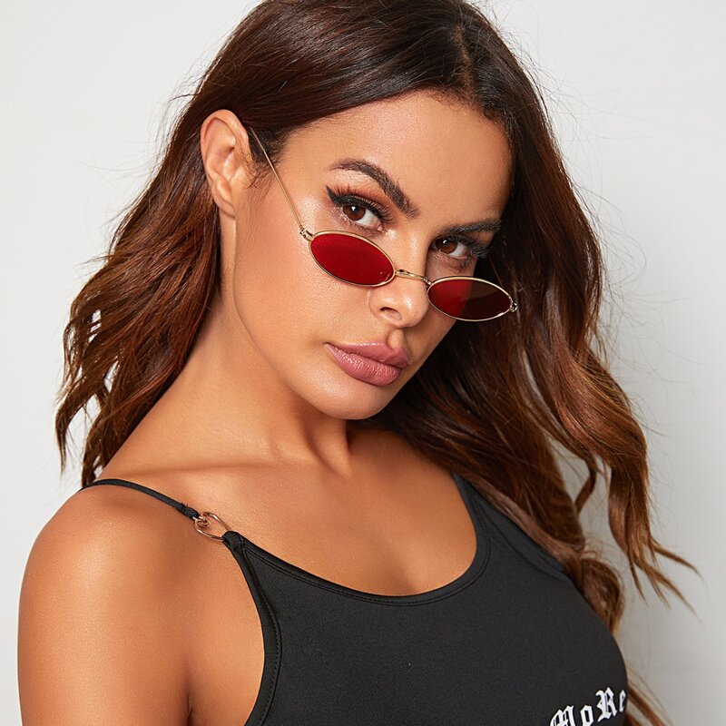 

Oval Frame Sunglasses With Case, Red