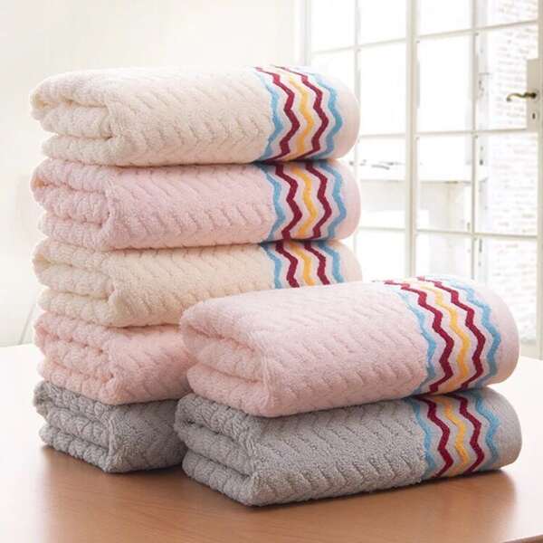 

1pc Chevron Pattern Towel, Multicolor