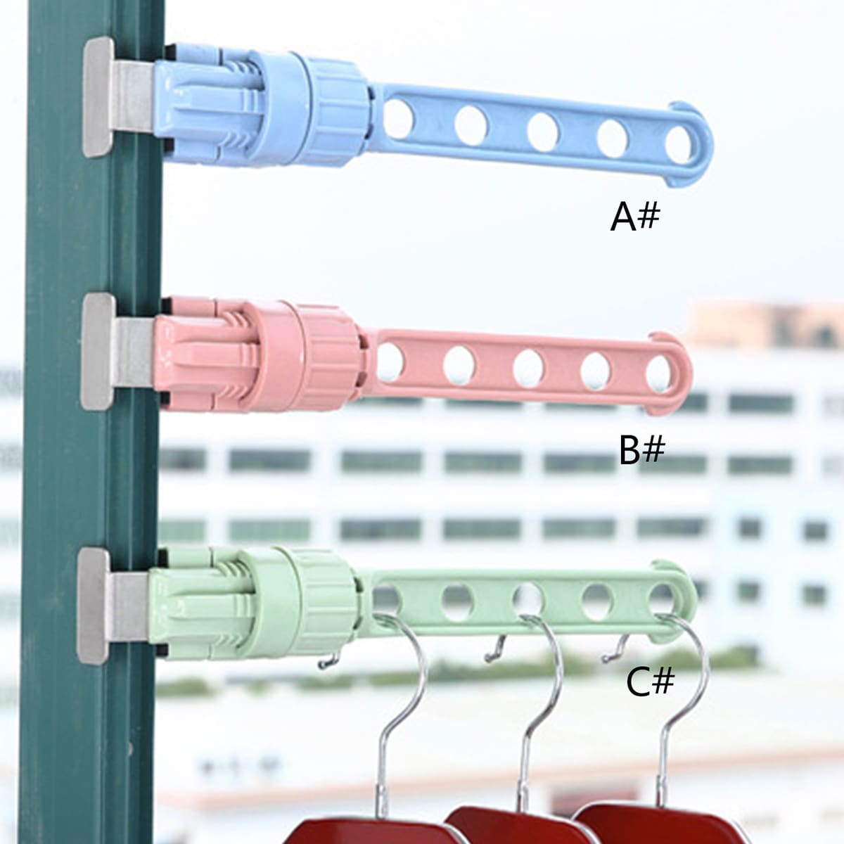 

1pc Multi Hole Travel Clothes Hanger, Multicolor