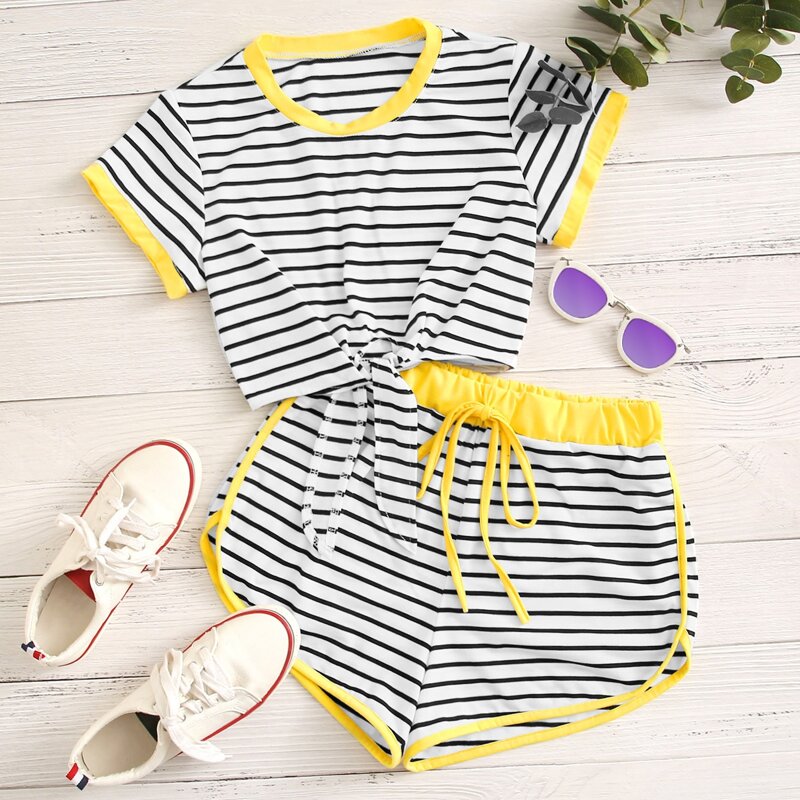 

Contrast Binding Knot Hem Striped Tee & Drawstring Dolphin Shorts, Black and white