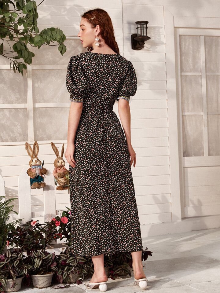 C'est le nouveau Robe ceinturée col claudine fleurie ROMWE FRANCE