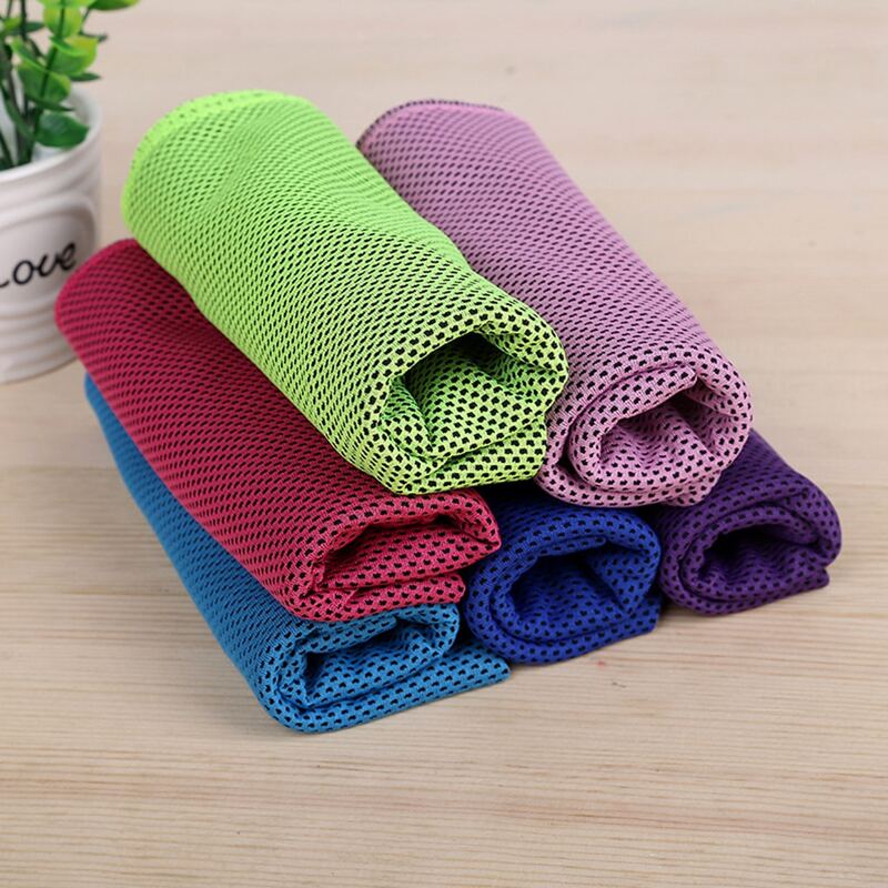

1pc Random Sport Absorbent Towel, Multicolor