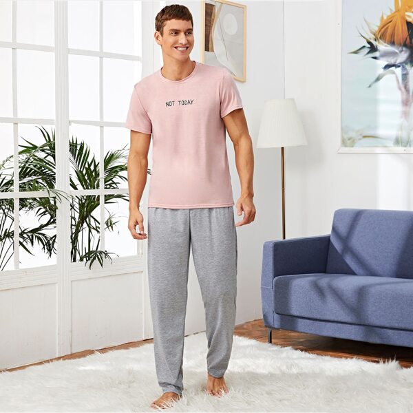 

Men Slogan Graphic Tee With Pants PJ Set, Multicolor