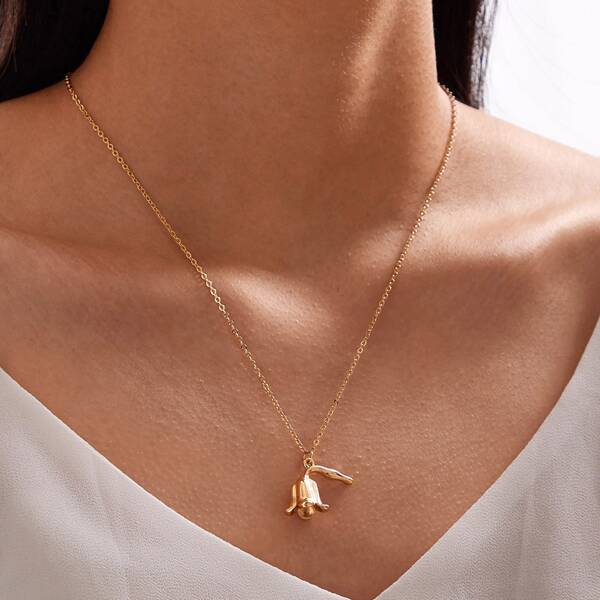 

1pc Flower Charm Necklace, Gold