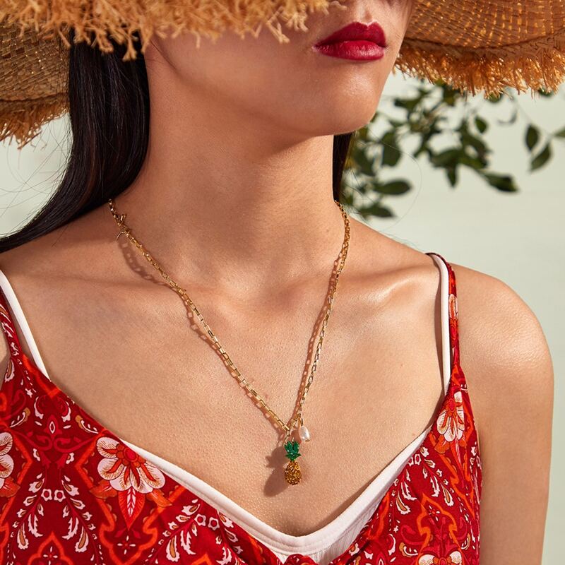 

1pc Pineapple Charm Necklace, Gold