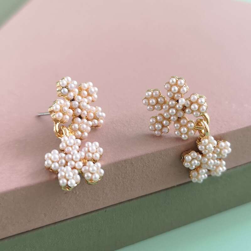 

Pearl Decor Floral Charm Drop Earrings, Beige