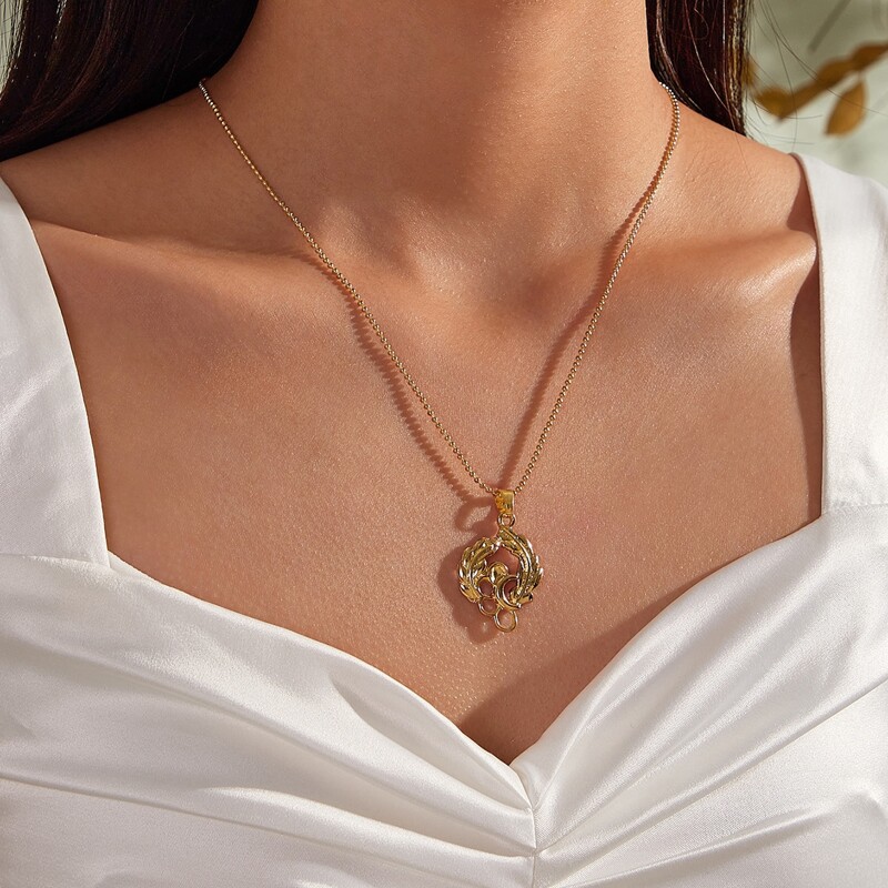 

1pc Leaf Charm Necklace, Gold
