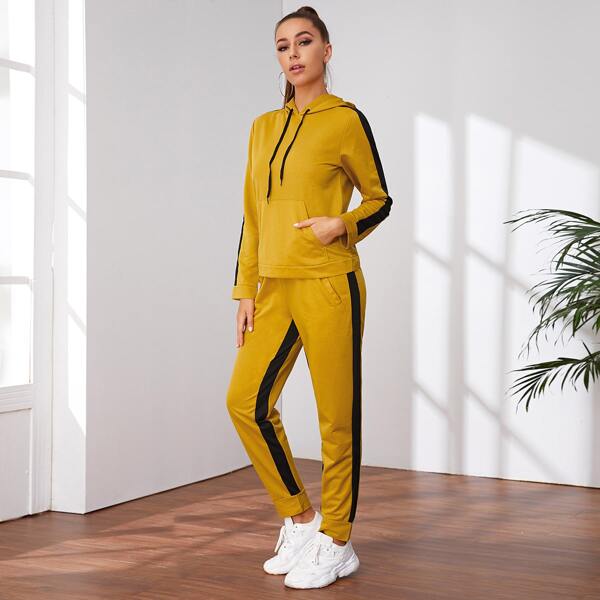 

Contrast Panel Drawstring Sports Hoodie With Sweatpants, Yellow