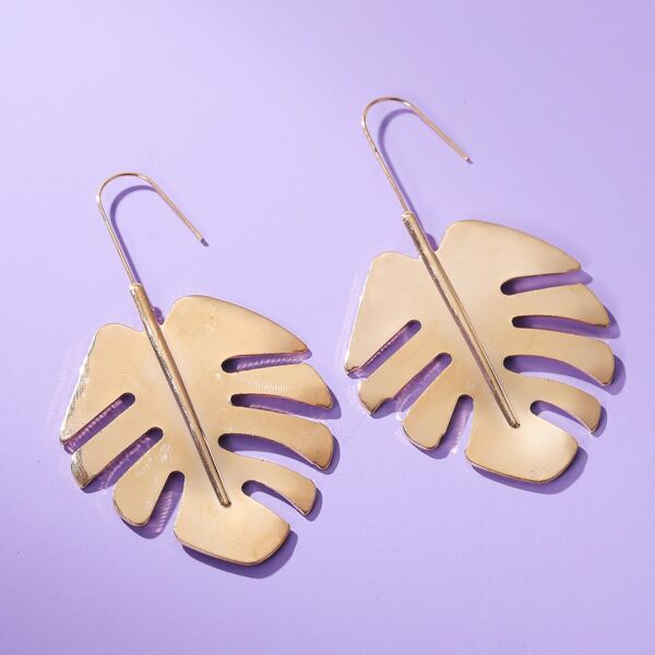 

Leaf Decor Earrings, Gold