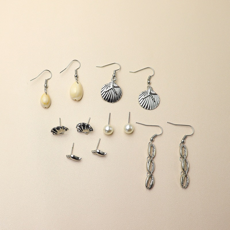 

Shell & Pearl Decor Earrings, Silver