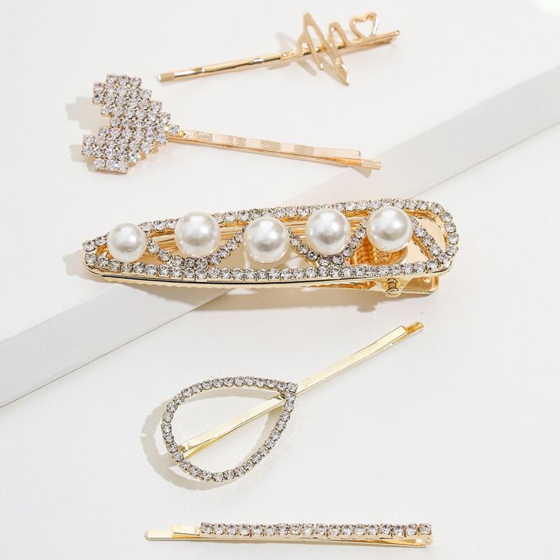 

5pcs Faux Pearl Decor Rhinestone Engraved Heart Hair Clip, Silver