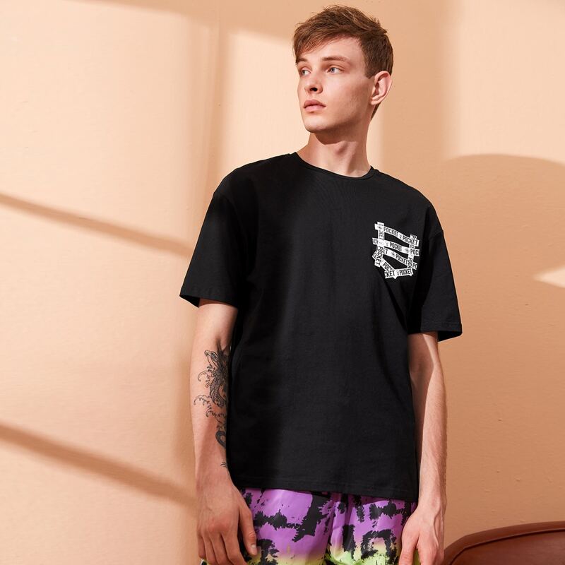 

Guys Light Bulb and Letter Graphic Tee, Black