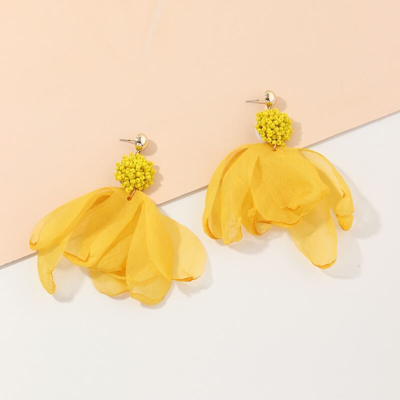 

1pair Mesh Floral Earrings, Yellow