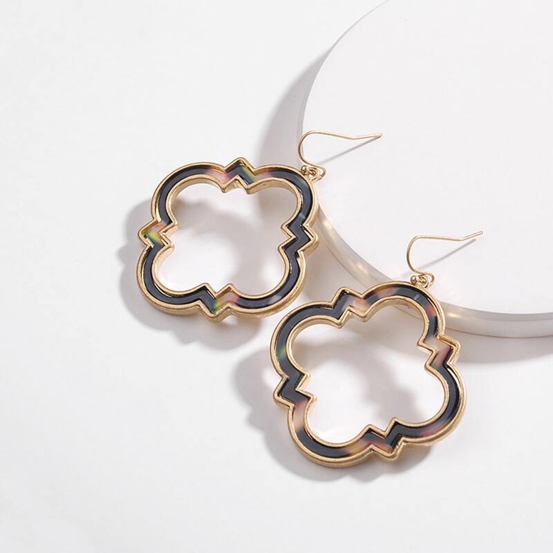 

Hollow Out Drop Earrings, Gold