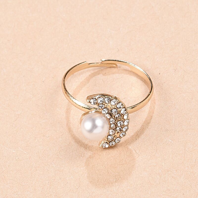 

Rhinestone Moon Ring, Gold