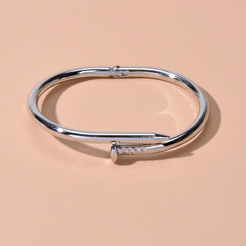

Guys Nail Screw Design Bangle, Silver