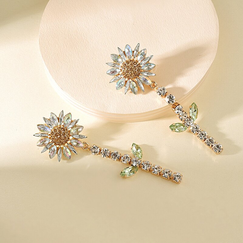 

1pair Sunflower design Rhinestone Engraved Earrings, Multicolor