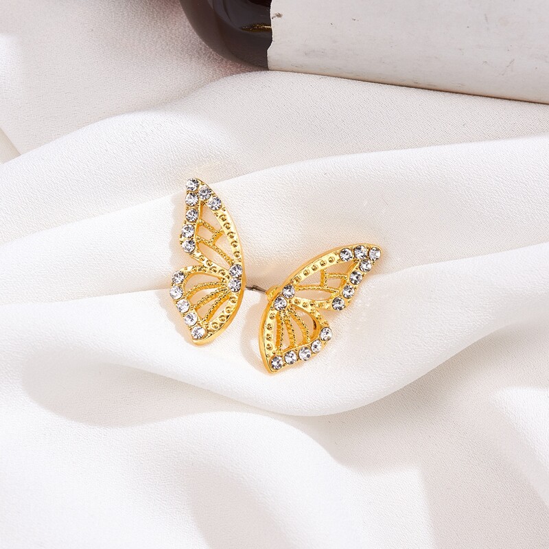

Butterfly Design Stud Earrings, Gold