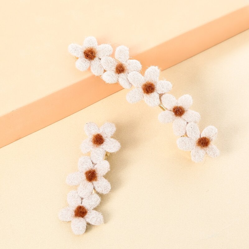 

2pcs Flower Decor Hair Claw, Multicolor