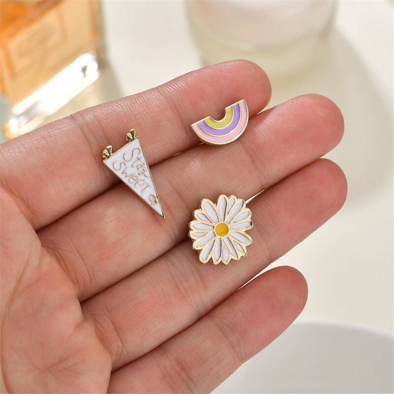 

3pcs Daisy Shaped Brooch, Multicolor
