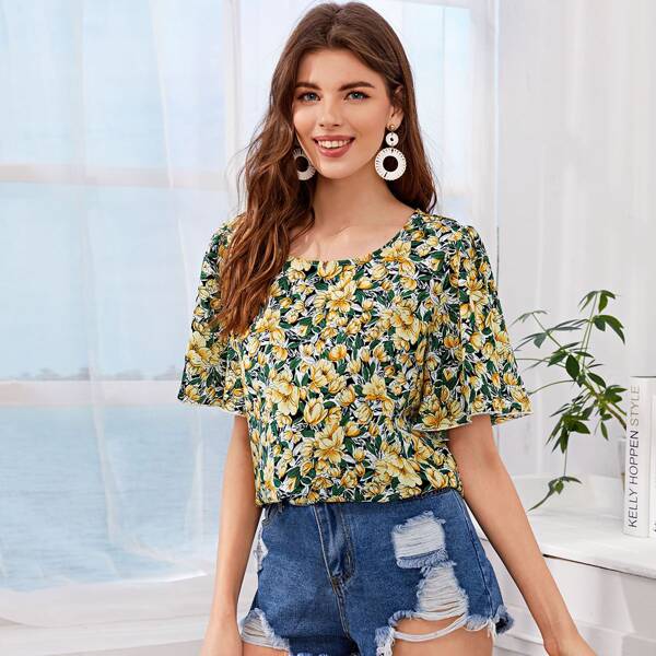 

Allover Floral Print Butterfly Sleeve Blouse, Multicolor