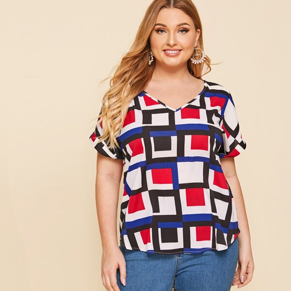 

Plus Batwing Sleeve Geo Top, Multicolor