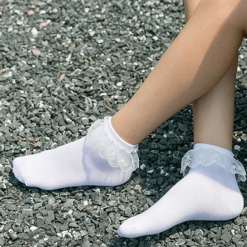 

1pair Contrast Lace Socks, White
