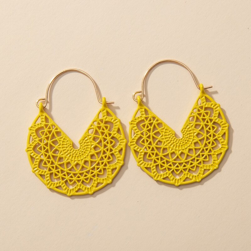 

Flower Pattern Hoop Earrings, Gold