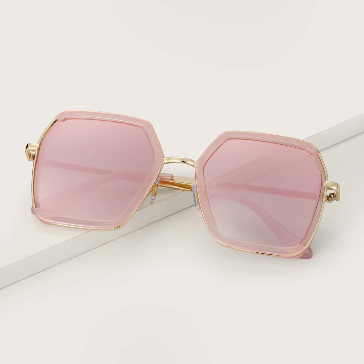 

Acrylic Frame Sunglasses With Case, Pink