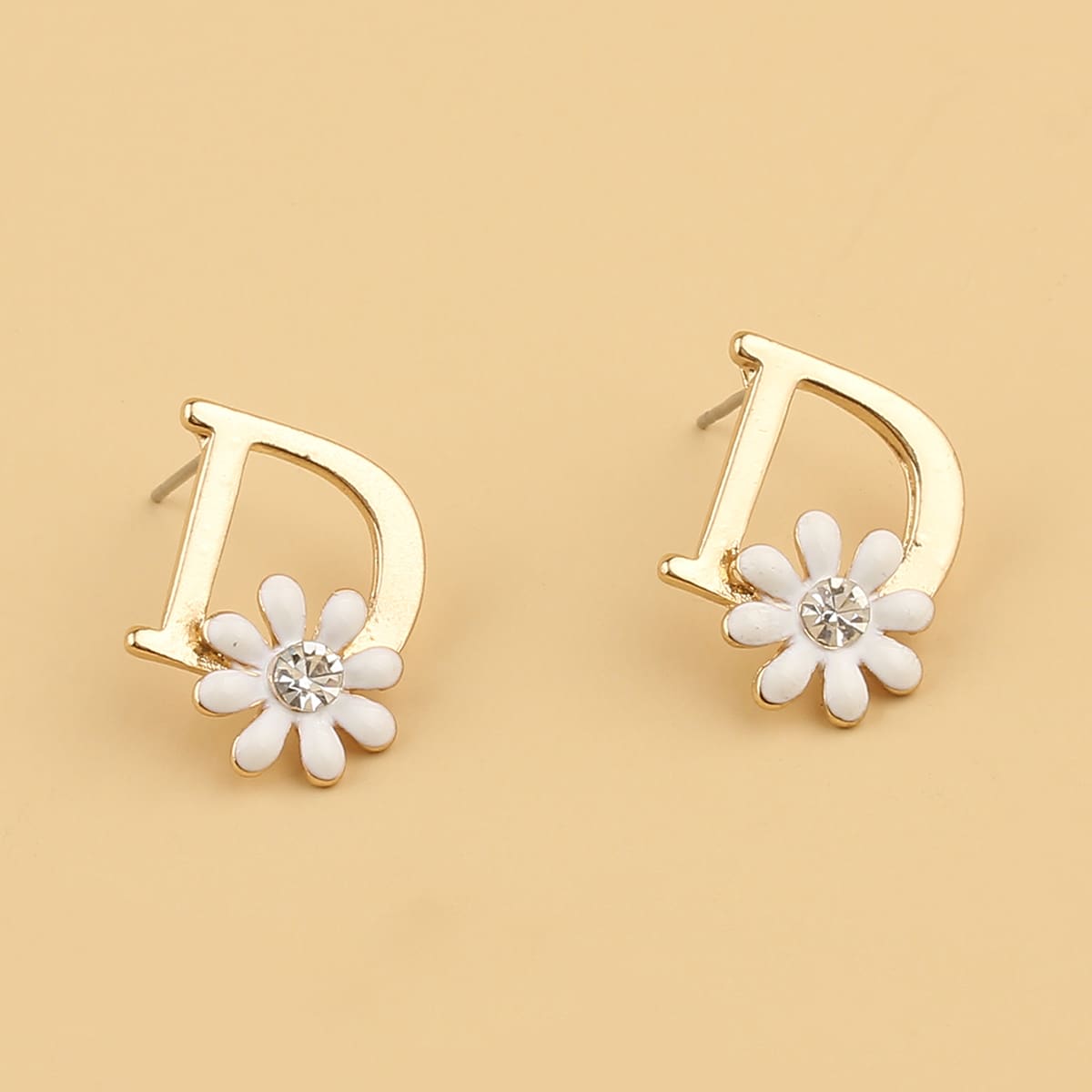 

Floral Decor Stud Earrings, Gold