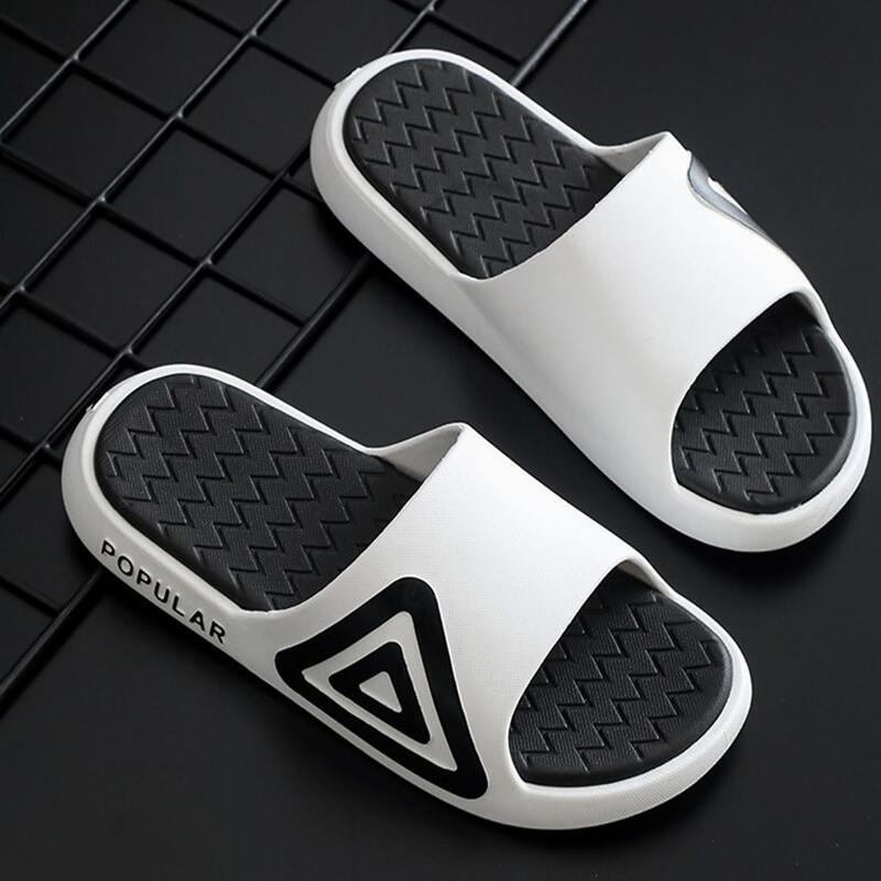 

Guys Geometric Graphic Slippers, White