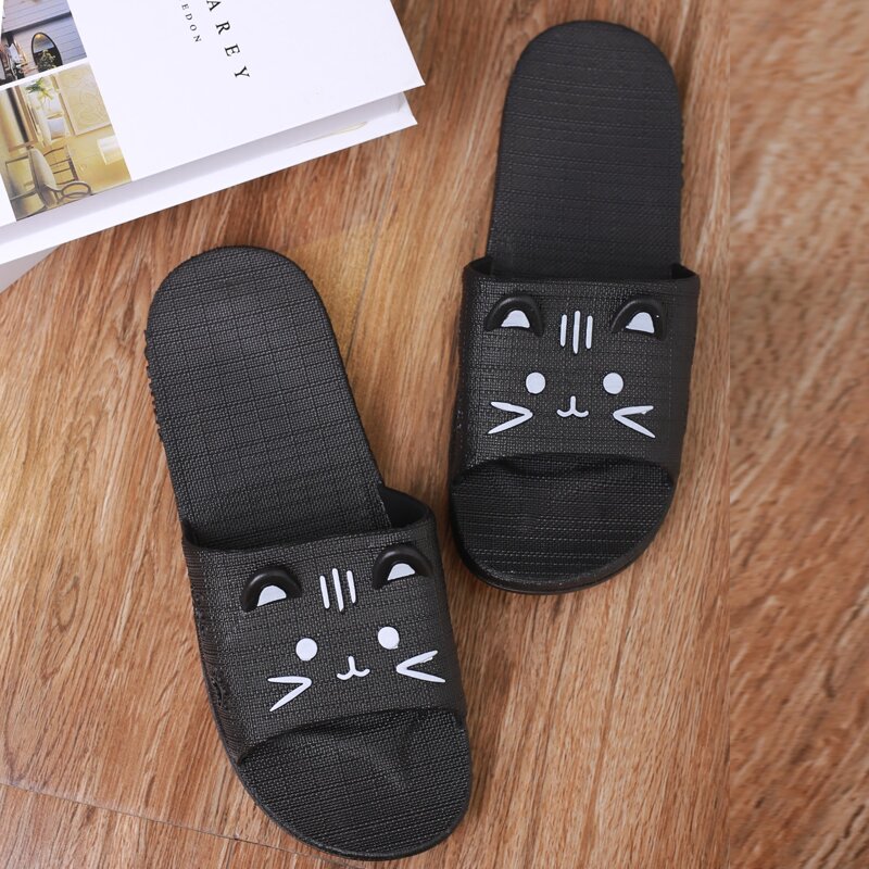

Guys Cartoon Graphic Slippers, Black