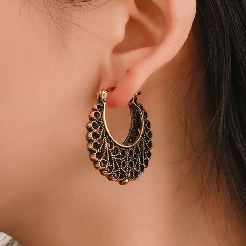 

Hollow Out Hoop Earrings, Multicolor