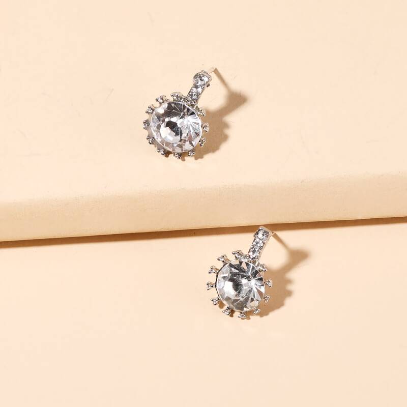 

Rhinestone Engraved Stud Earrings, Silver