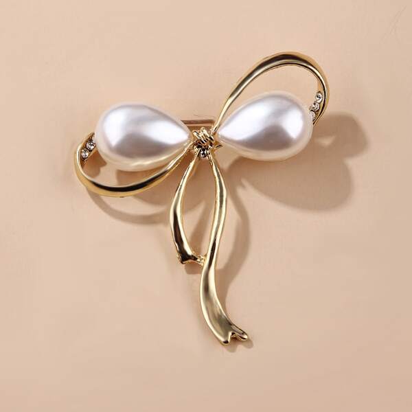 

Bow Design Brooch, Gold