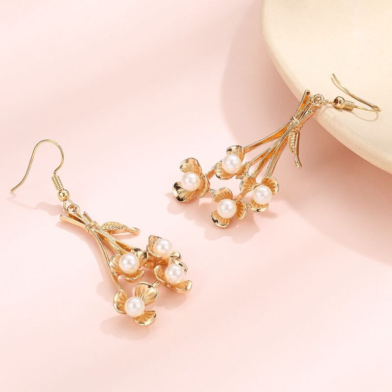 

Faux Pearl Decor Drop Earrings, White