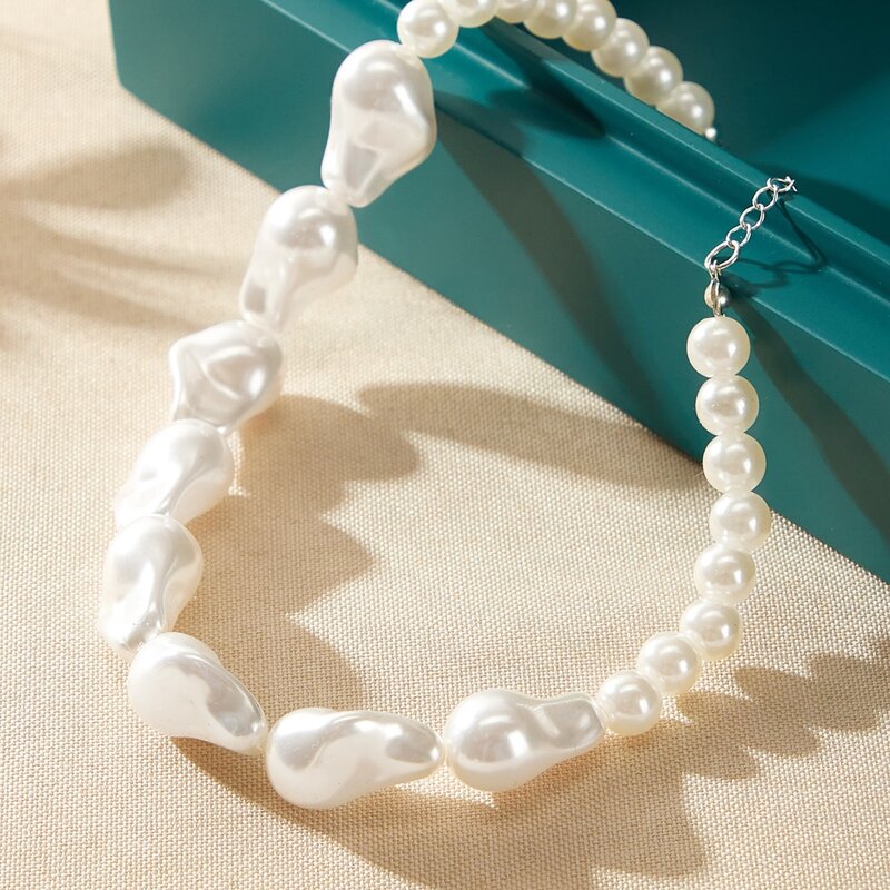 

1pc Faux Pearl Beaded Choker, White