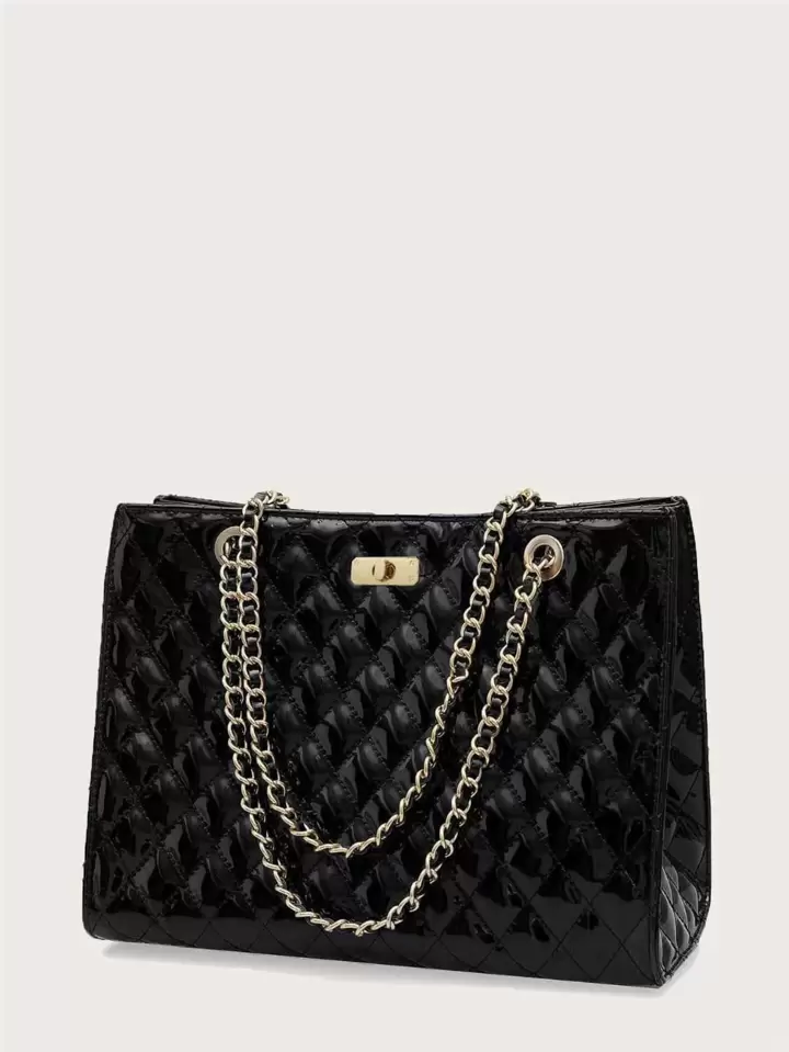 Random Twist Lock Quilted Chain Bag