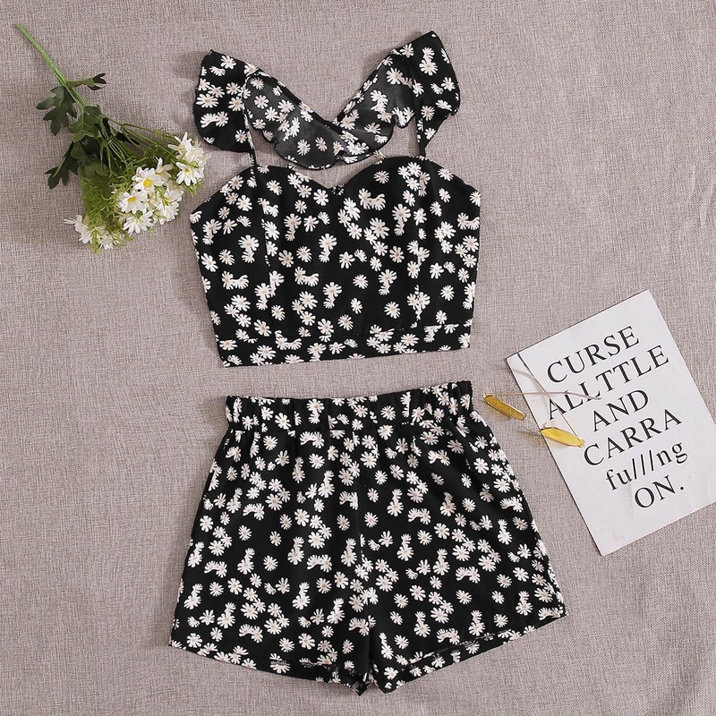 

Tie Back Daisy Floral Print Cami Top With Shorts, Black