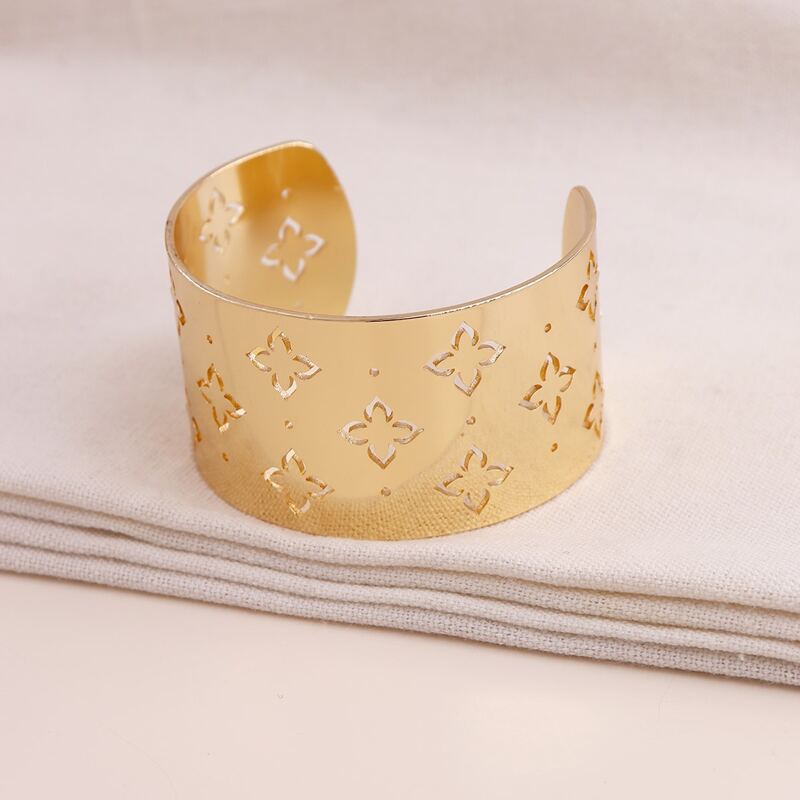 

Wide Metal Bangle, Gold