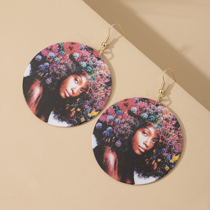 

Figure Pattern Drop Earrings, Multicolor