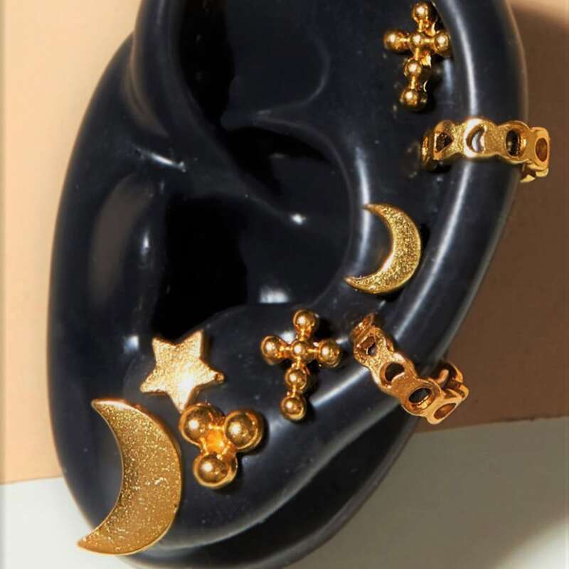 

8pcs Star Cross Earrings, Gold