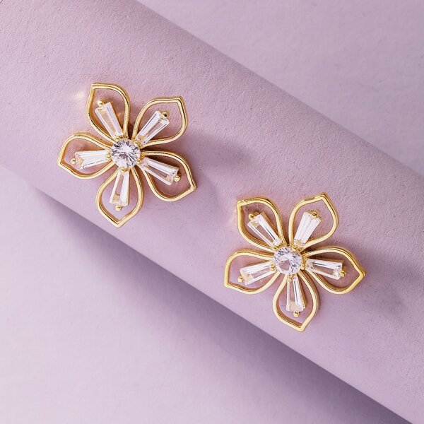

Flower Stud Earrings, Gold