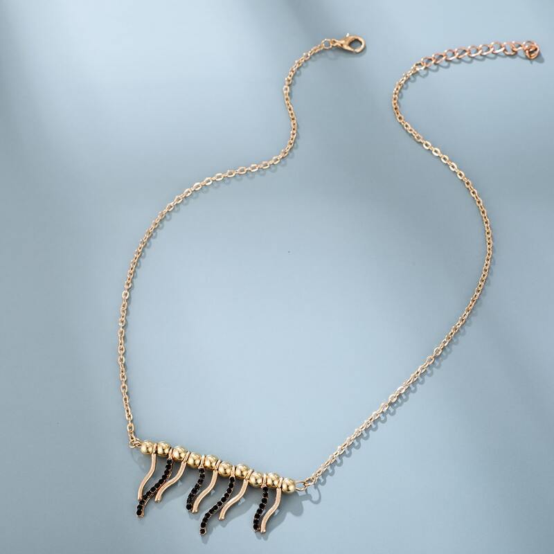 

Rhinestone Engraved Necklace, Gold