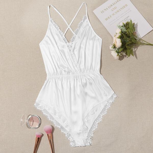 

Атласное боди с кружевной отделкой, Белые