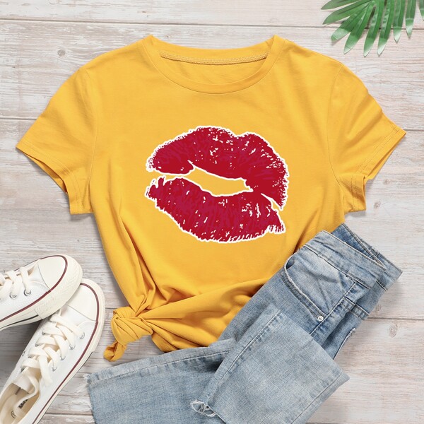 

Lips Print Round Neck Tee, Yellow