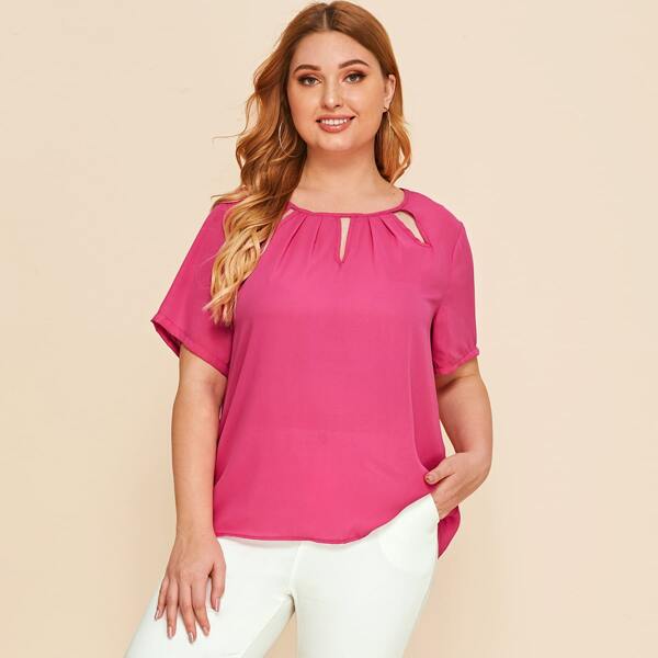 

Plus Keyhole Front Fold Pleated Detail Top, Pink