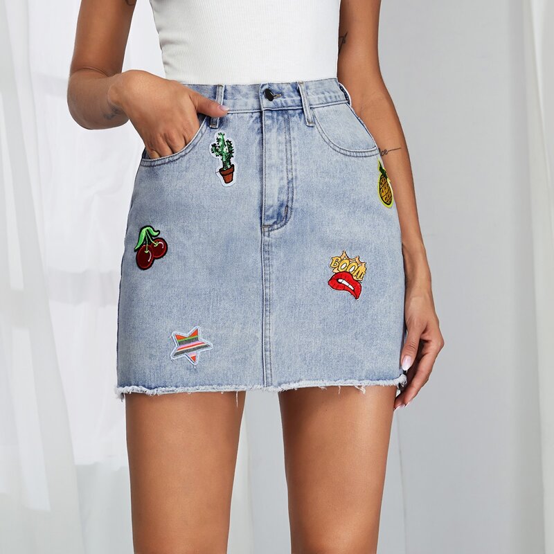 

Raw Hem Graphic Patch Denim Skirt, Blue